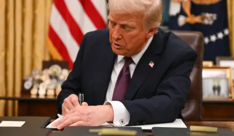 Trump descarta novas sanções contra o Brasil, mas mantém tom crítico ao governo