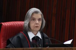 Cármen Lúcia denuncia racismo contra colega e ministra do TSE em evento da Presidência