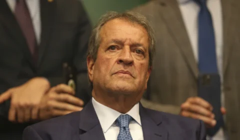 Valdemar: ‘vamos ter que resolver problemas da família Bolsonaro para ganhar eleições’