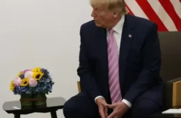 Telefonema entre Trump e Putin sobre paz na Ucrânia deverá acontecer nesta segunda (19)