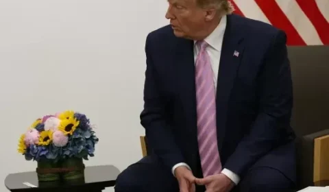 Telefonema entre Trump e Putin sobre paz na Ucrânia deverá acontecer nesta segunda (19)