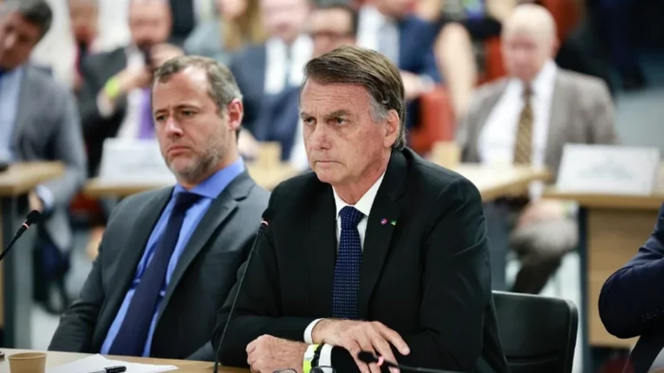 A cabeça costurada do rei: o destino de Bolsonaro