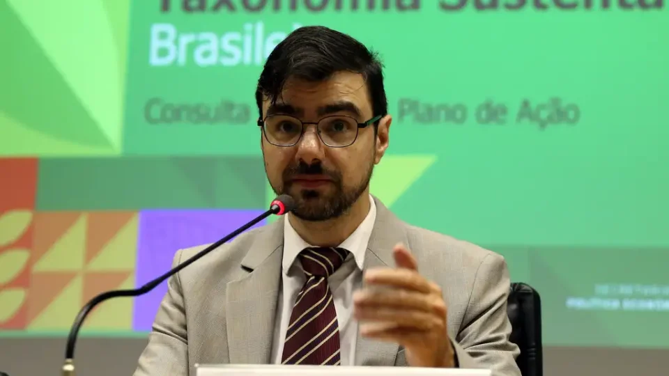 Governo alerta: Ampliar isenção do IR sem taxar mais ricos pode agravar desigualdade