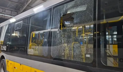 PM prende suspeito de apedrejar ao menos 3 ônibus em SP