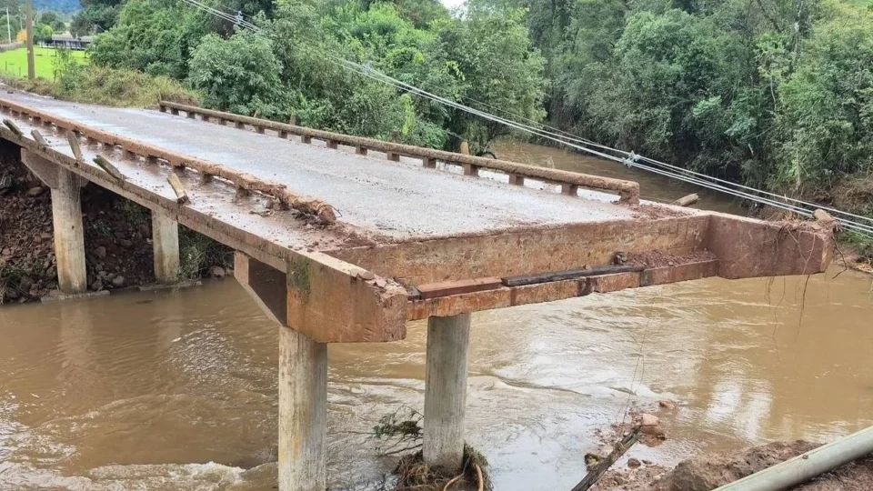 Número de mortes por enchentes no Rio Grande do Sul sobe para 5