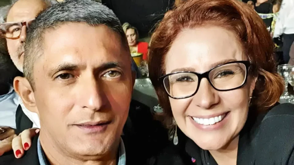 Coronel Aginaldo, marido de Carla Zambelli prorroga licença na secretaria onde trabalha