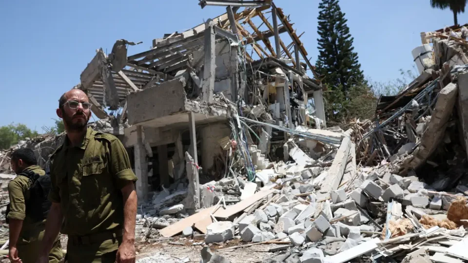 Após ataque dos EUA, Irã lança mísseis contra cidades israelenses