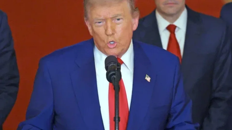 Congresso dos EUA aprova megaprojeto de lei orçamentária de Donald Trump