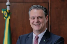 Foco de gripe aviária foi contido em Montenegro (RS) diz ministro da Agricultura
