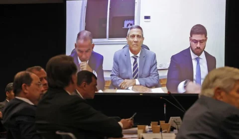No STF, Braga Netto nega ter entregado dinheiro a Cid em caixa de vinho