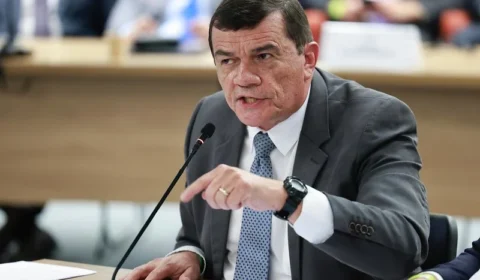 Ex-ministro da Defesa de Bolsonaro se desculpa com Moraes por ataques em reunião