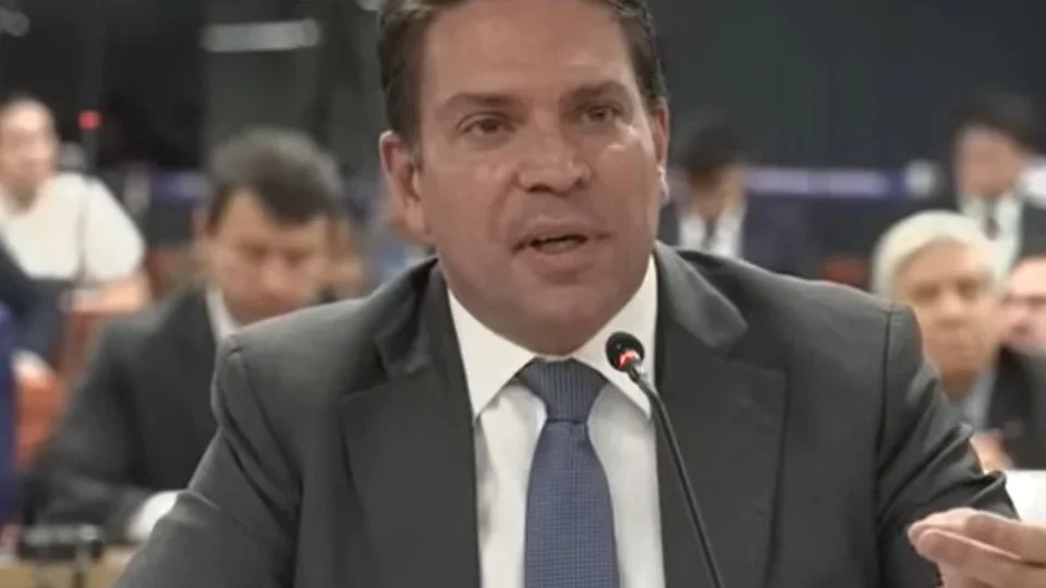 Ramagem diz que arquivos com ataques às urnas em seu computador eram anotações privadas