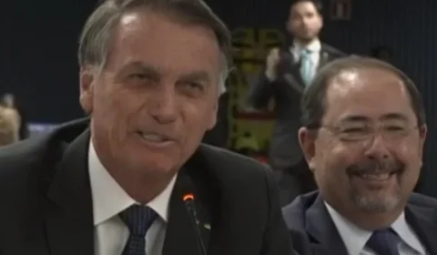 ‘Convite’ de Bolsonaro para que Moraes seja seu vice irrita apoiadores do ex-presidente