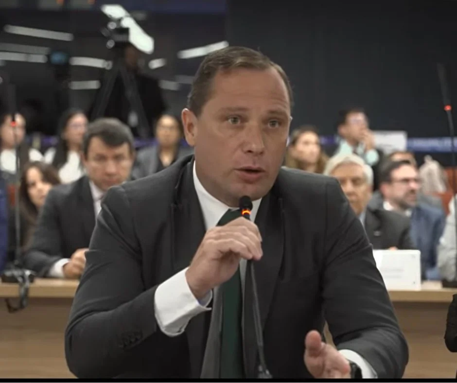 Mauro Cid em depoimento no STF