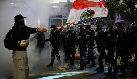 Trump envia fuzileiros e mais Guarda Nacional a Los Angeles para conter protestos