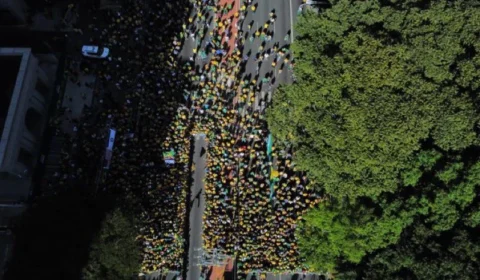 Ato bolsonarista reúne público pequeno na Av. Paulista; líder petista classifica de ‘fiasco’