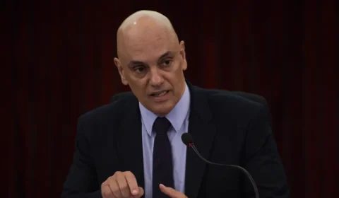 Moraes derruba perfil fake e conta de familiares de Zambelli