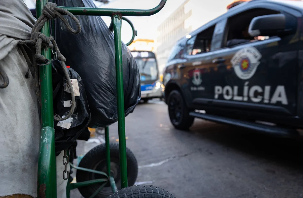 Vendedores ambulantes do centro de São Paulo relatam rotina de violência da polícia