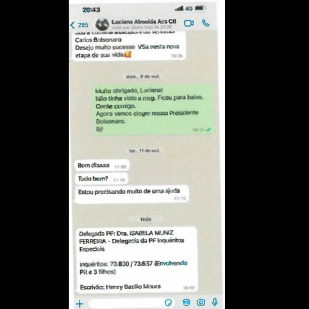 Mensagem de assessora de Carlos Bolsonaro para Ramagem