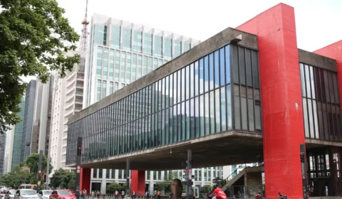 Masp é investigado por vender 20 cavaletes tombados de Lina Bo Bardi