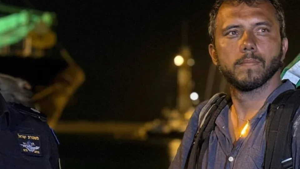 Ativista brasileiro Thiago Ávila está em greve de fome em Gaza desde domingo