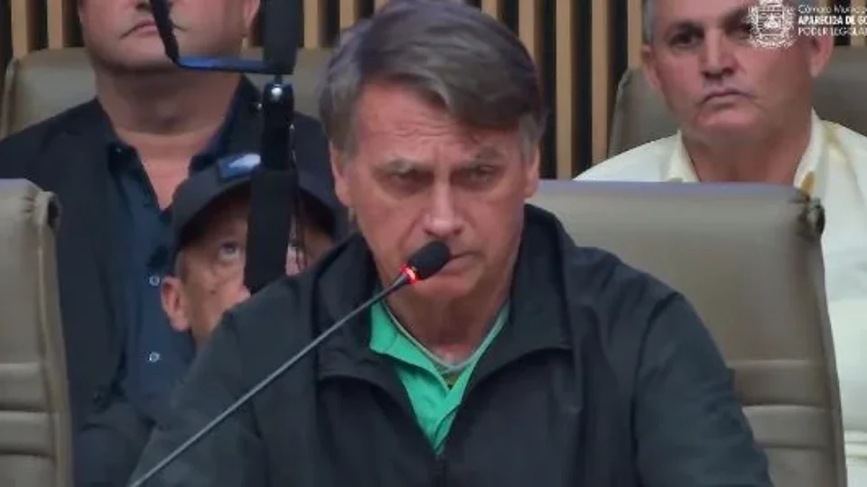 Bolsonaro foi alertado sobre fraudes no INSS durante transição, segundo peritos
