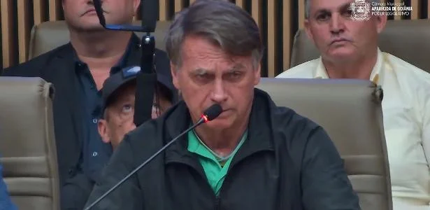 Cid reafirma que Jair Bolsonaro leu minuta golpista durante reunião