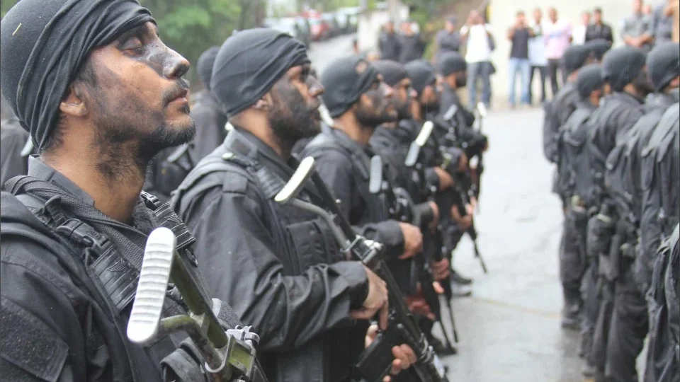 Quem é o comandante que assumiu o Bope após operação com morte em festa junina no RJ