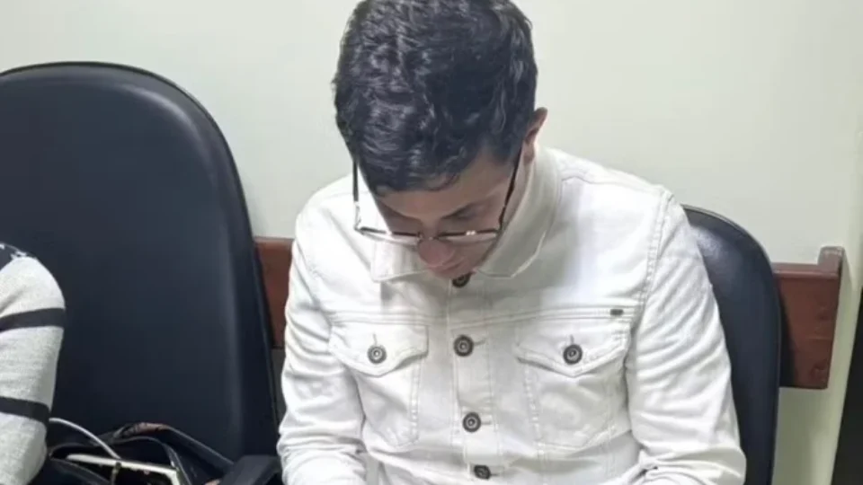 Soldado é preso por dar as costas a médico militar em hospital da PM, diz advogada