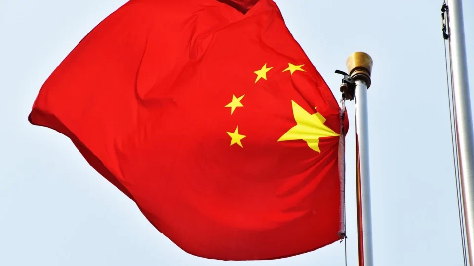 Empresas chinesas miram o Brasil em meio a crise interna e tensões globais