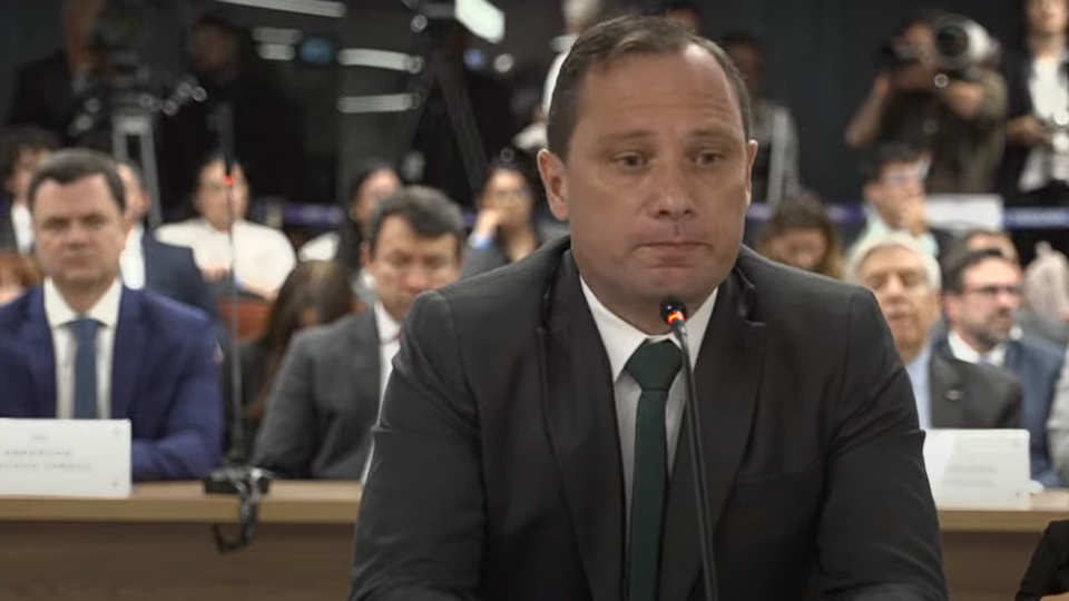 PF suspeita que ordem de prisão contra Mauro Cid vazou