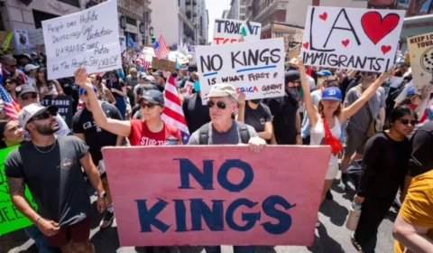 EUA: Morre manifestante baleado em um protesto anti-Trump