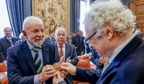 Lula é o segundo líder brasileiro na história homenageado pela Academia Francesa