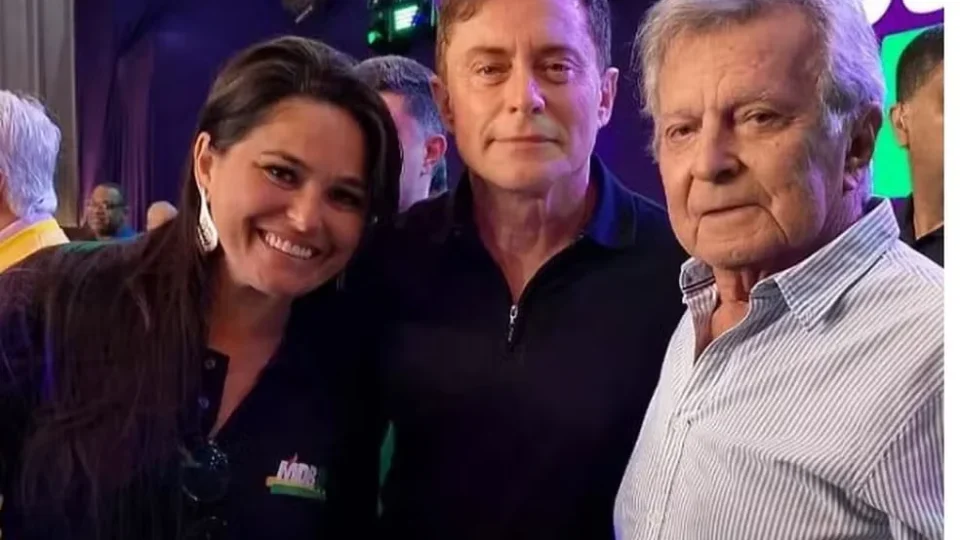 Briga entre deputado e cantora por causa de cão revelou emenda para condomínio de luxo