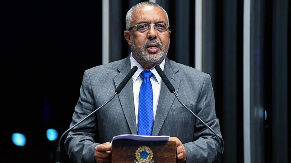 ‘Pejotização é fraude e mutila a Constituição’, afirma senador Paulo Paim