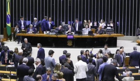 Conta de luz pode subir 3,5% após Congresso derrubar vetos de Lula; entenda o que está em jogo