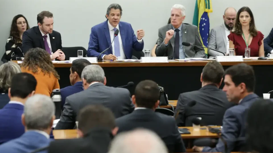 Audiência com Haddad é encerrada depois de tumulto