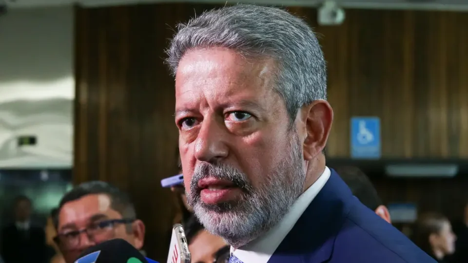 Disputa em Alagoas ameaça futuro político de Lira e trava nomeação ao STJ