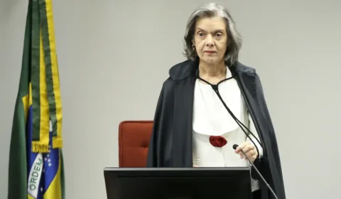 Cármen cobra fim do teletrabalho na Justiça Eleitoral em reunião sobre regras de conduta