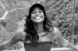 Velório de Juliana Marins começa com acesso ao público em Niterói (RJ)
