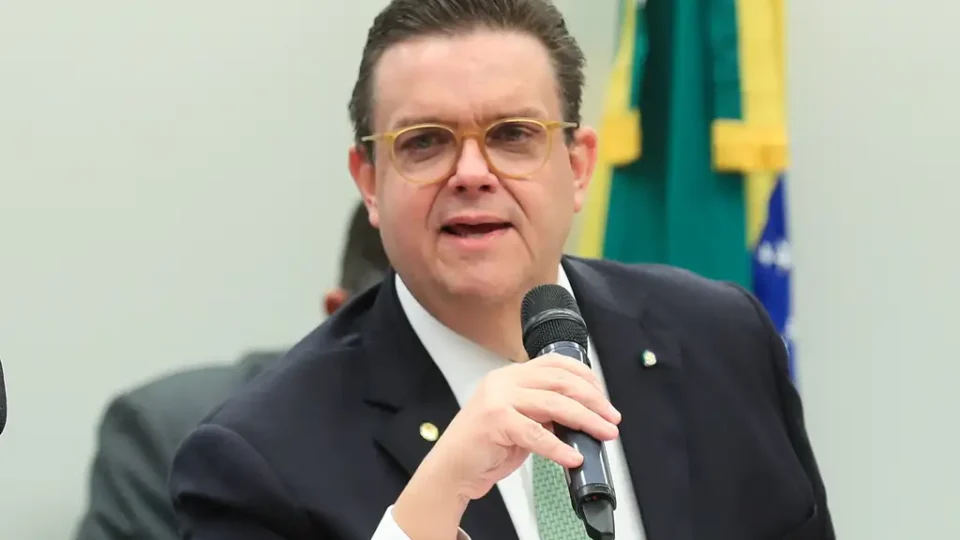 Ministro da Previdência promete ressarcir vítimas de descontos irregulares até setembro