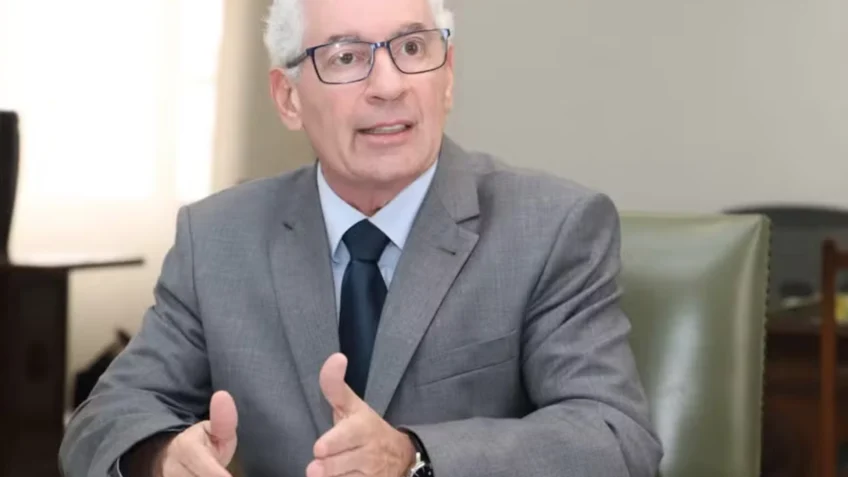 Tarcísio turbina fundo especial do MP-SP em meio a expansão de supersalários
