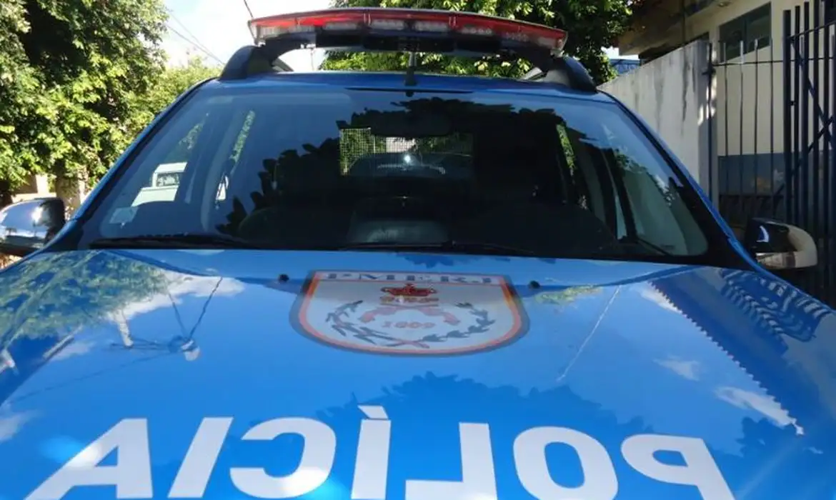 Policia