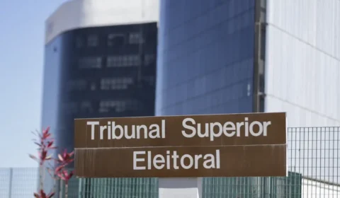 PT prepara estratégia contra desinformação eleitoral, mas IA e composição do TSE preocupam