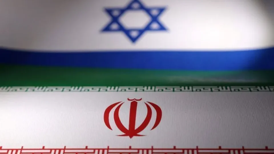 Israel afirma que interceptou mísseis e acusa Irã de violar cessar-fogo; Teerã nega ataques