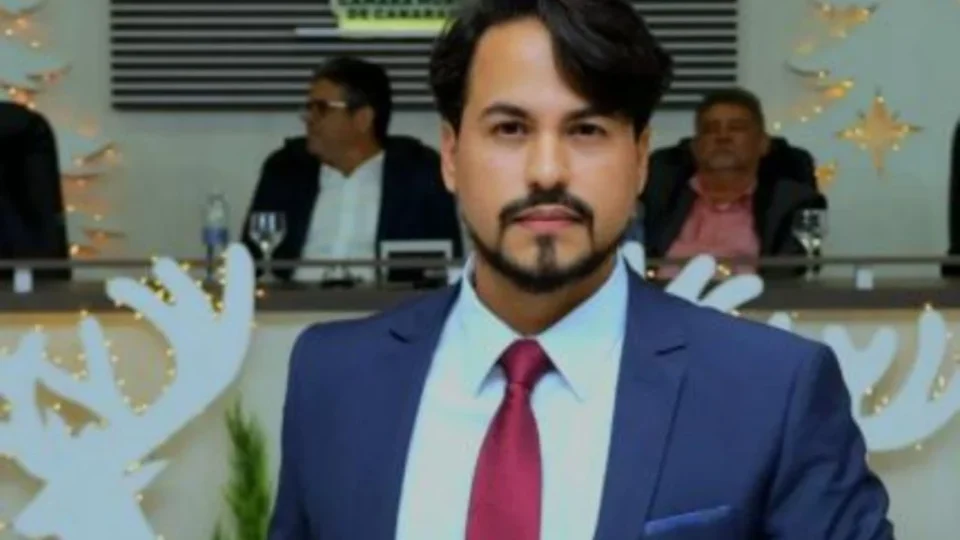 Acusado de abuso contra menor, vereador bolsonarista teria violentado mãe e filhas em consultório