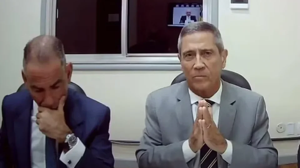 Braga Netto terá acareação no STF com Mauro Cid