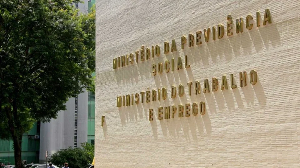 Mais de 1 milhão de aposentados serão ressarcidos por desconto ilegal
