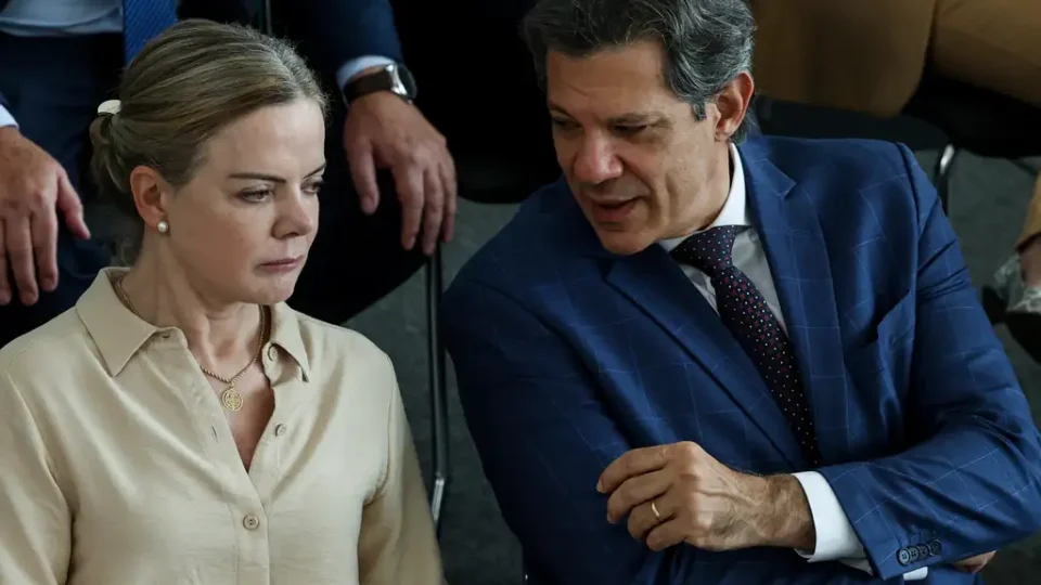 Após crise do IOF, Gleisi e Haddad se reúnem com Hugo Motta para buscar saída
