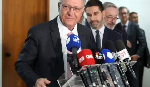 Alckmin discute tarifaço de Trump com big techs; empresas elogiam o Pix